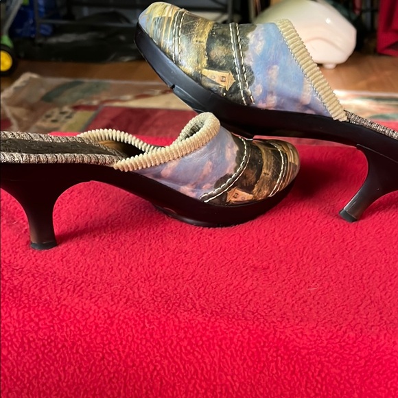 Painted Scenic Mules - Picture 3 of 6